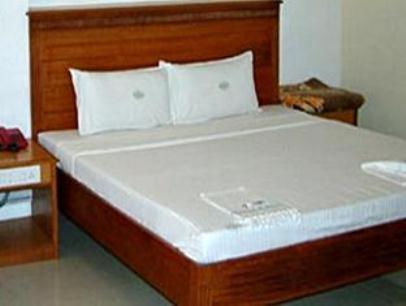 Hotel Chitra Park Tiruchchendūr Kültér fotó