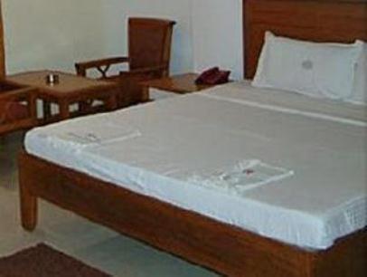 Hotel Chitra Park Tiruchchendūr Szoba fotó