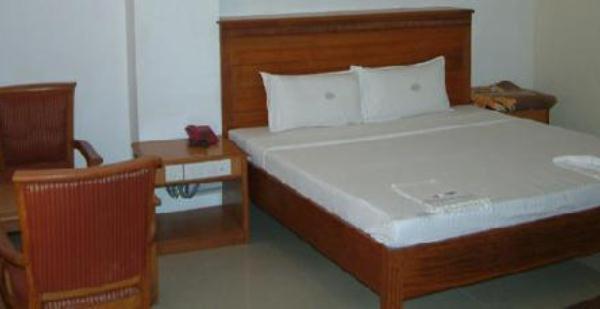Hotel Chitra Park Tiruchchendūr Szoba fotó