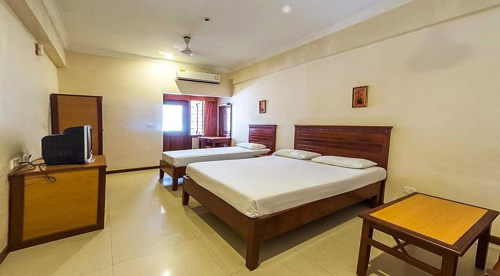 Hotel Chitra Park Tiruchchendūr Kültér fotó