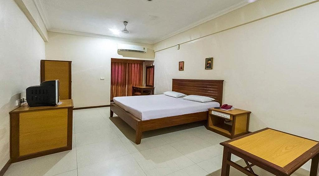 Hotel Chitra Park Tiruchchendūr Kültér fotó